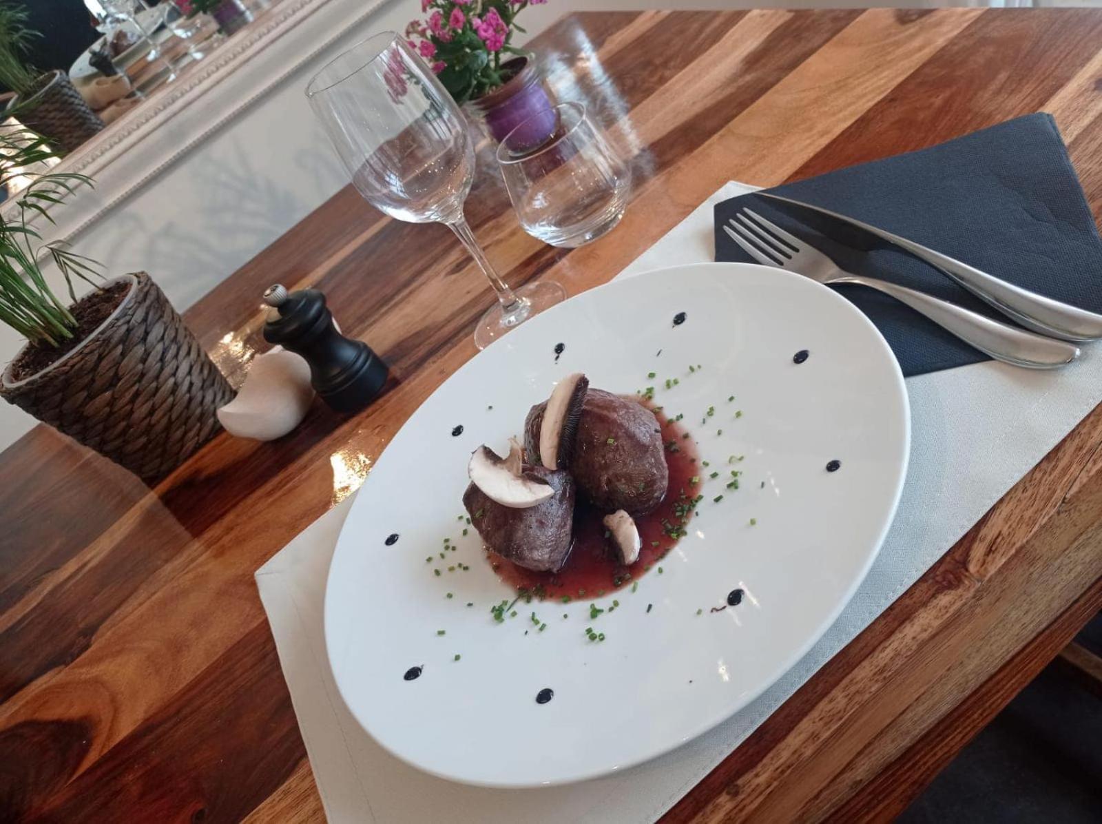 Hotel Les Fleurs Pontaubert Kültér fotó